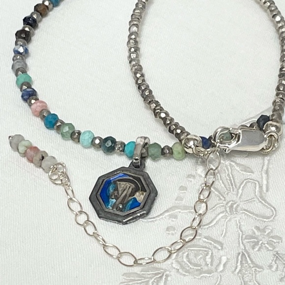 Mixed faceted gemstones with silver nugget necklace - Picture 4 of 8